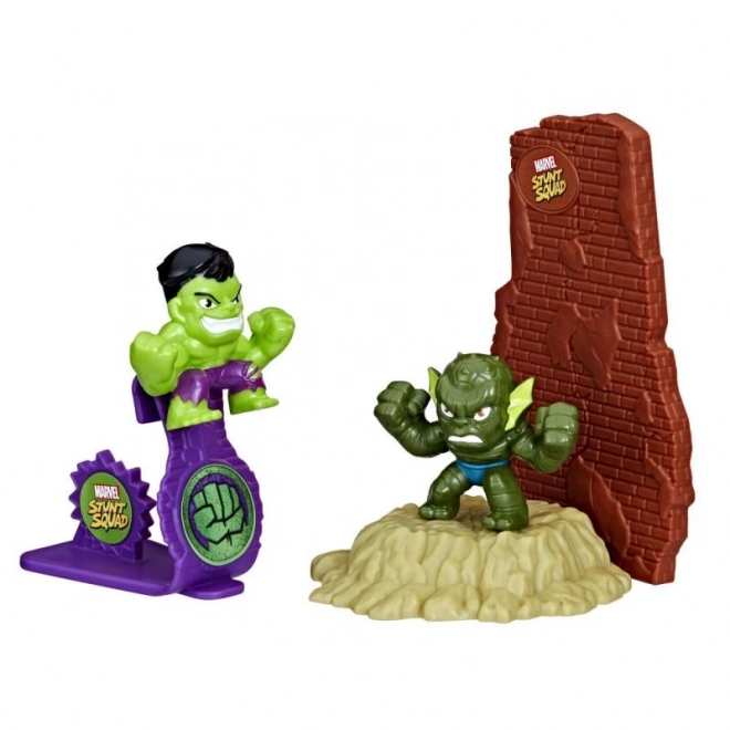 MARVEL AVENGERS STUNT SQUAD FIGUR UND FEATURE FIGUREN AST