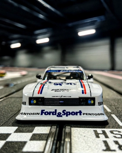 Funktionierende Front- und Rücklichter