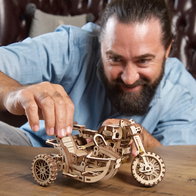 Ugears 3D Holzmechanisches Puzzle Scrambler Motorrad mit Sidecar