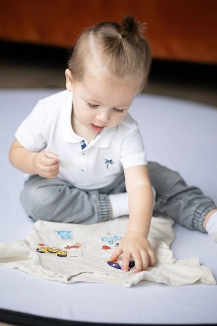 Kreatives Verzieren von Kinderkleidung