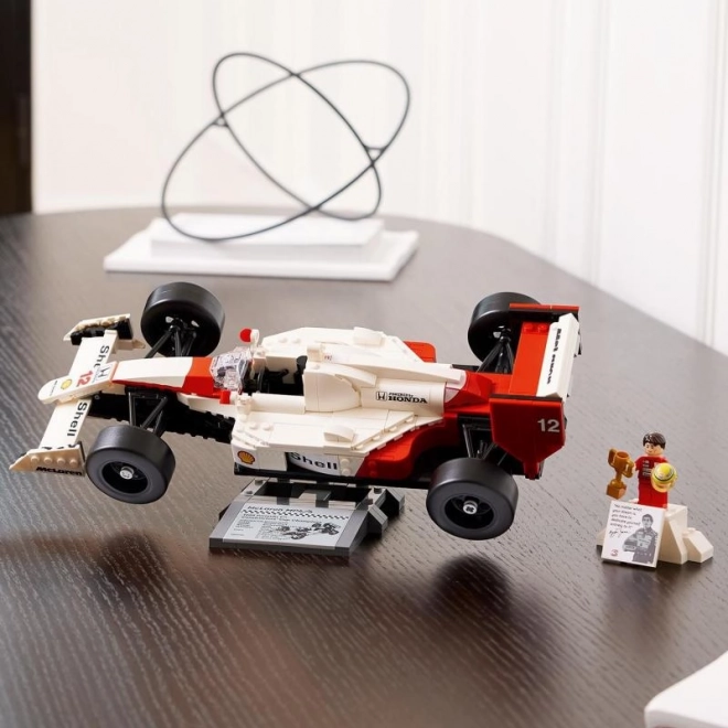 Bausatz LEGO McLaren MP4/4 und Ayrton Senna