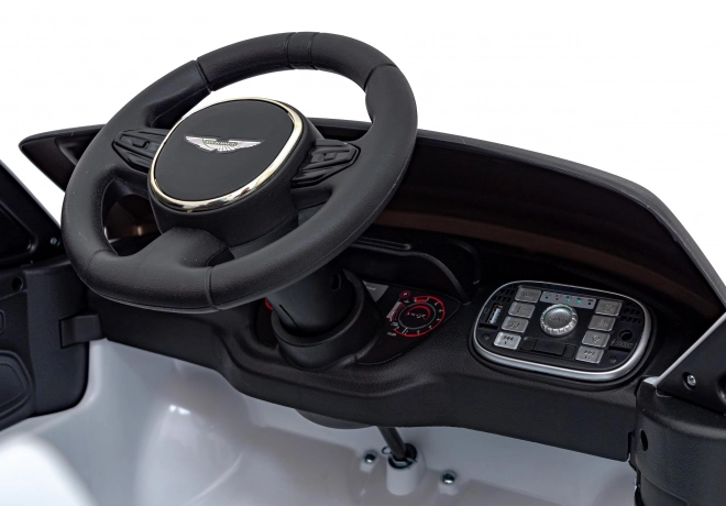 Aston Martin DBX Weiß
