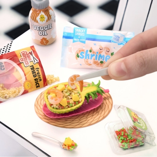 Realistische Mini-Zutaten und -Utensilien