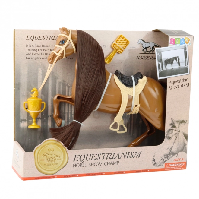 Pferd mit langer Mähne und Zubehör in braun