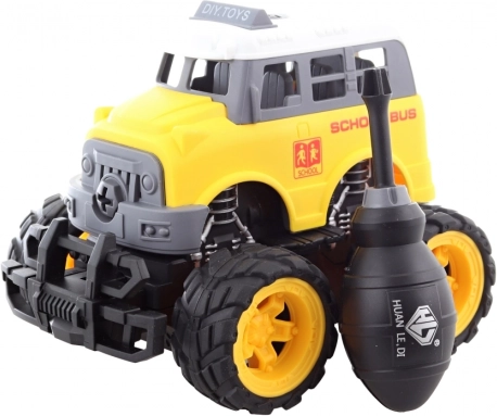 Schraubauto mit großen Schwungrädern
