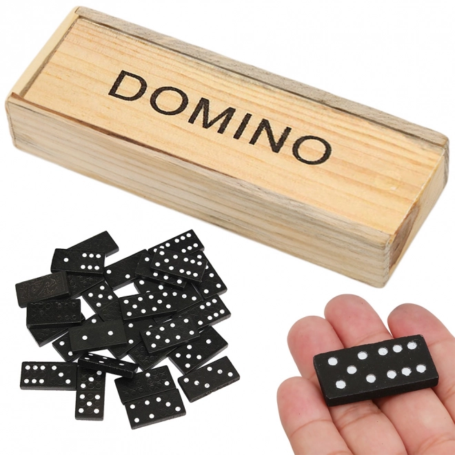 Holzdomino im Kasten