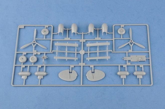 Plastikmodell des amerikanischen Kampfflugzeugs P-38 Lightning