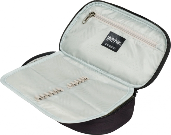 Geräumige Kammer und clever gestaltete Klappen