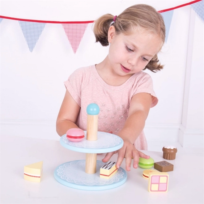 Bigjigs Toys Kuchenständer mit Leckereien