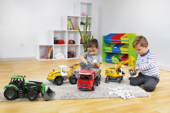 Traktor mit Löffel