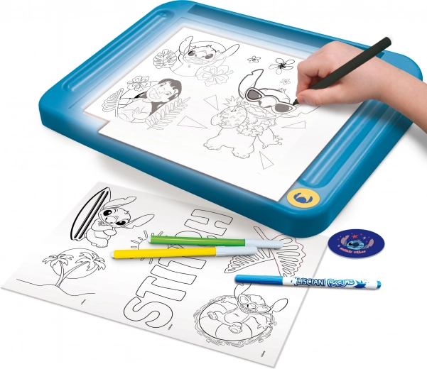 Beleuchtete Platte für präzises Abpausen