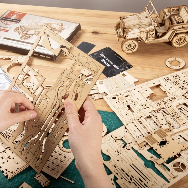 3D Holzpuzzle Militärjeep von ROBOTIME ROKR