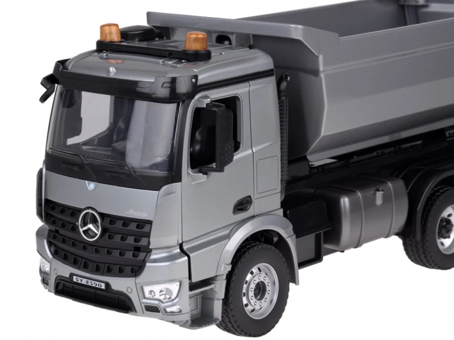 Mercedes Arocs ferngesteuerter Metallkipper mit beweglichem Anhänger im Maßstab 1:20