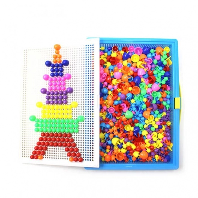 Bunte Mosaik mit 296 Pilzsteckern