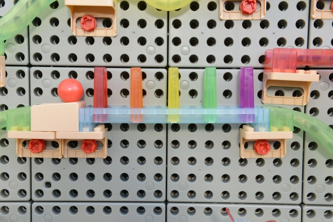 Masterkidz Baukasten-Set Kugelbahn Tafel STEM 440 Teile
