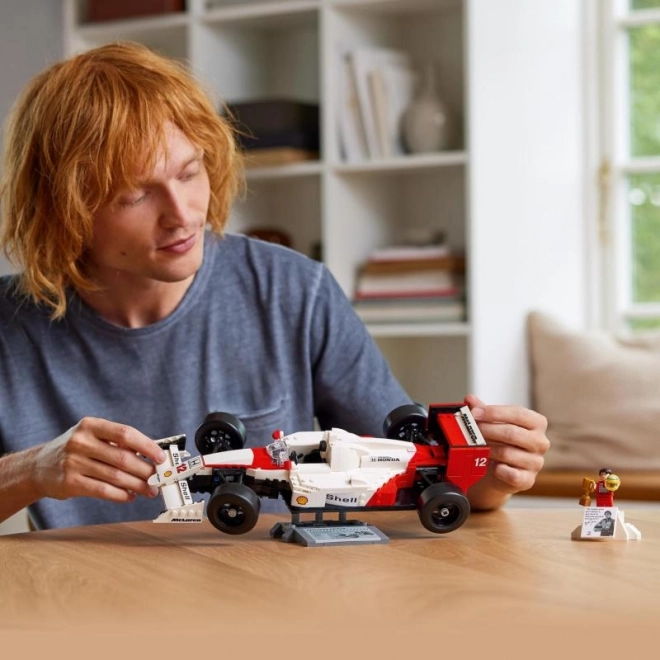 Bausatz LEGO McLaren MP4/4 und Ayrton Senna