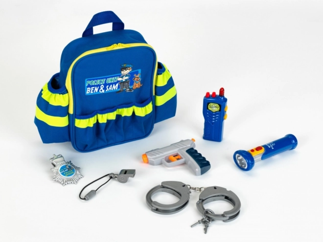 Komplette Polizeiausrüstung in einem Rucksack