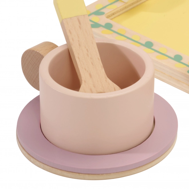Holzteeset und Desserts für Kinder