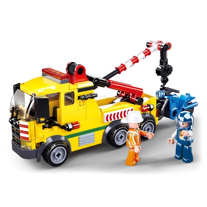 Funktionsfähiger Abschleppwagen mit Kran