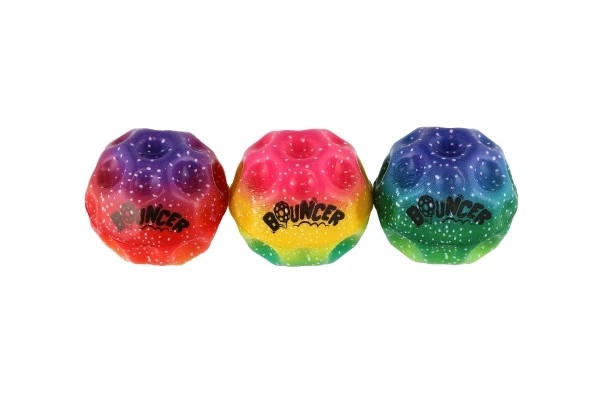Extrem springender Regenbogenball aus Schaum