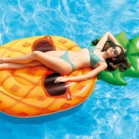 Aufblasbare Matratze in Ananasform