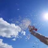 Seifenblasenpistole mit LED-Licht – rosa Raketen-Bubble-Blaster