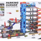 Große mehrstöckige Garage mit Autos und Heliport