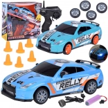 RC-Driftauto mit Fernsteuerung 1:24 mit Kegeln und Ersatzrädern