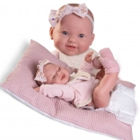 Realistische Babypuppe mit weichem Vinylkörper