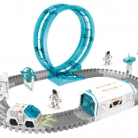 Kosmische Bahn mit Projektor und Kosmonaut