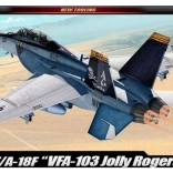Plastikmodell des Flugzeugs F/A‑18F USN VF‑103 JOLLY ROGERS 1:72