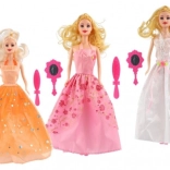 Puppe mit Gelenken und Zubehör