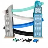 Hölzerne Autorennbahn Gefährtin der Wolkenkratzer