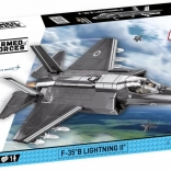 Modell des Kampfjets F-35B Lightning II aus Bausteinen
